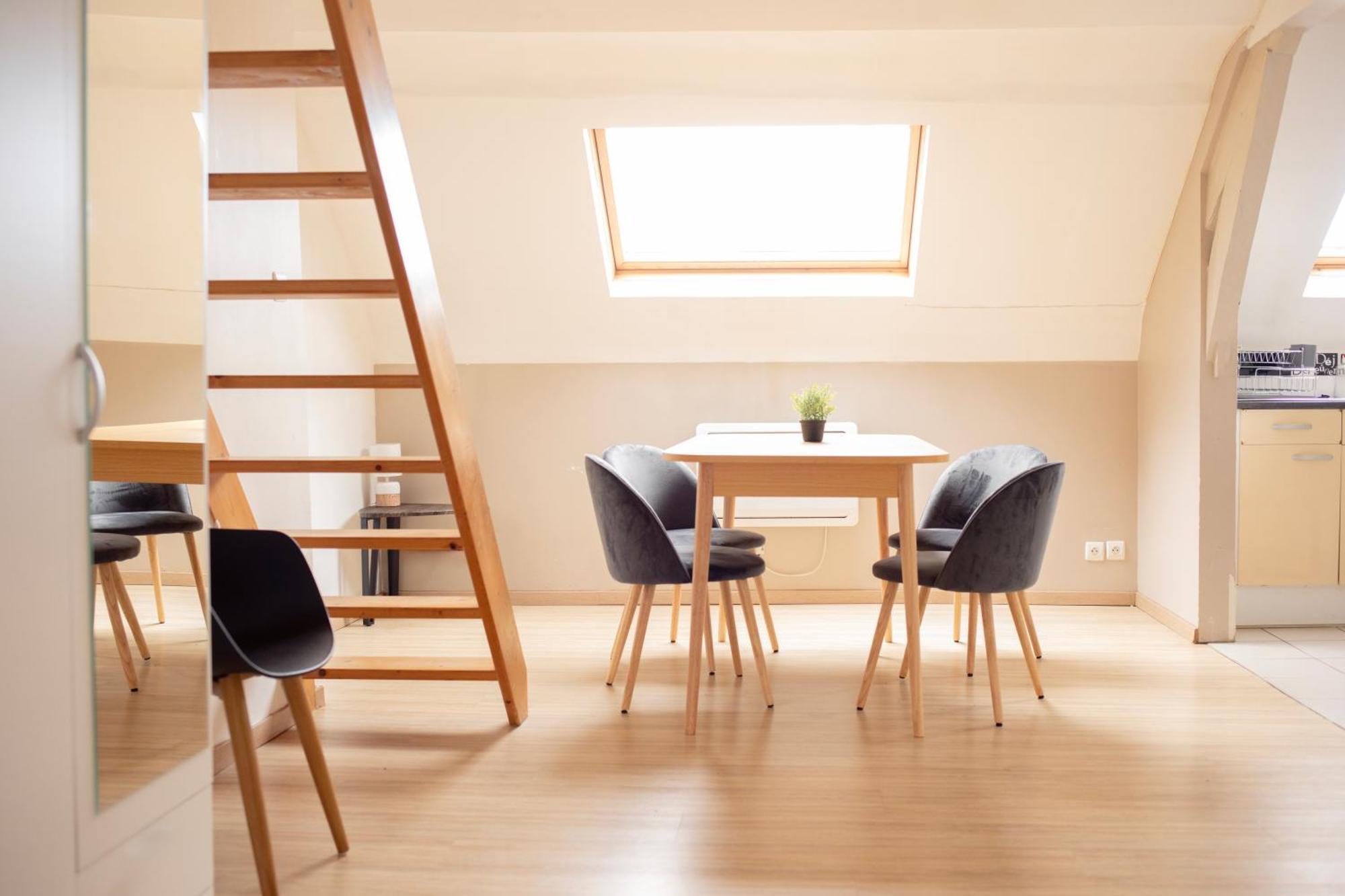 ++++ Cosy Duplex ++++ A 5 Min Des Remparts Et 12 Min De Place Dalton A Pieds Apartment